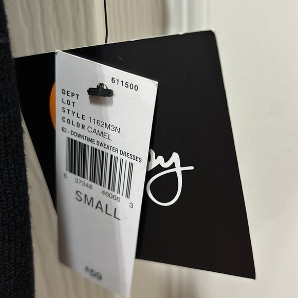 Brand NEW leopard print pullover fall/winter dress. - Picture 5 of 5